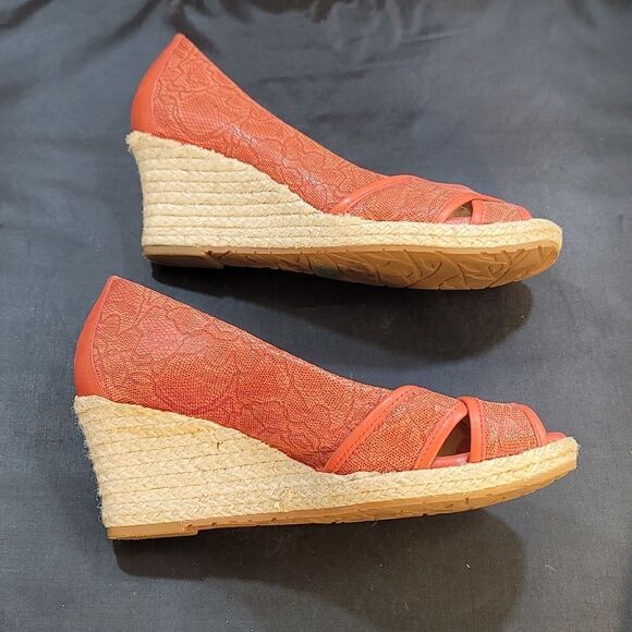 NURTURE WOMEN'S ANTONIA LEATHER WEDGE ESPADRILLE PUMPS - Picture 11 of 14